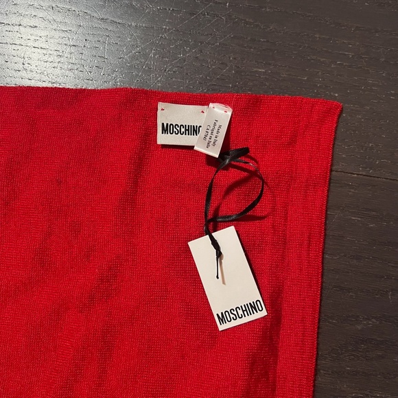 BNWT Moschino teddy bear red wool scarf M1857 unisex made in Italy - Picture 2 of 7